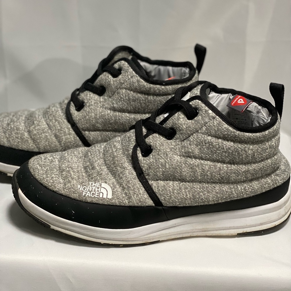 The North Face ~ 11 sneaker boot